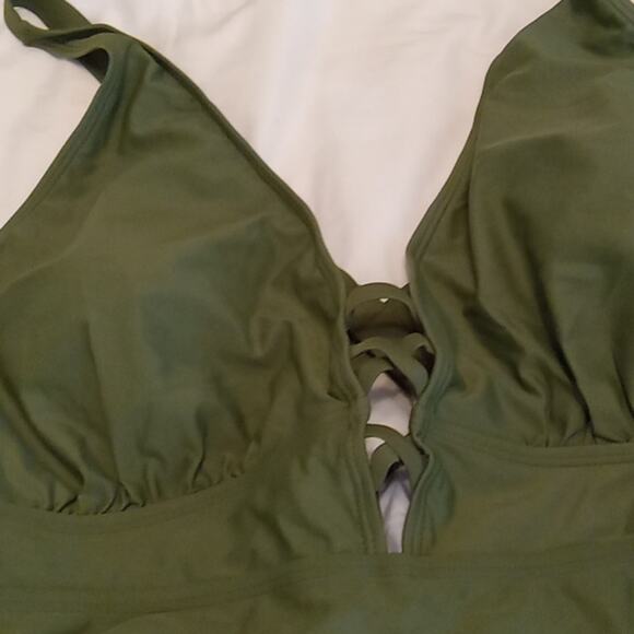 NWT Yonique Women's Army Green One piece Size 22W Swimsuit. Plus, Adjustable - Picture 6 of 9